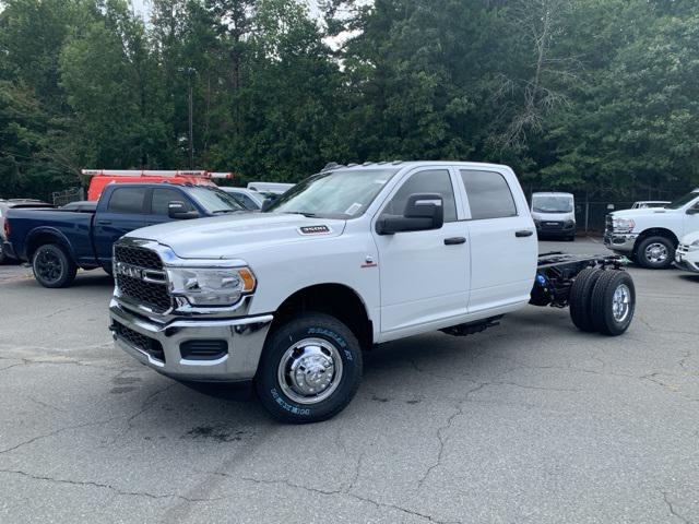 2024 RAM Ram 3500 Chassis Cab RAM 3500 TRADESMAN CREW CAB CHASSIS 4X4 60 CA