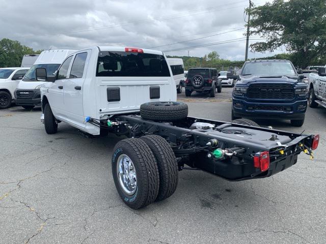 2024 RAM Ram 3500 Chassis Cab RAM 3500 TRADESMAN CREW CAB CHASSIS 4X4 60 CA