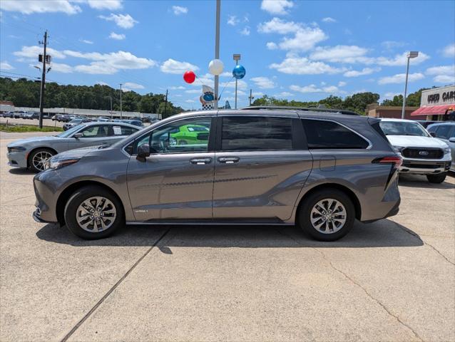 2021 Toyota Sienna XLE