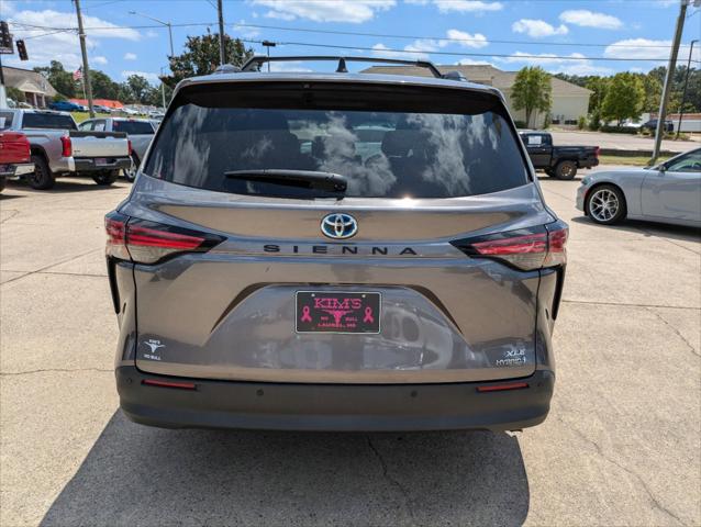 2021 Toyota Sienna XLE
