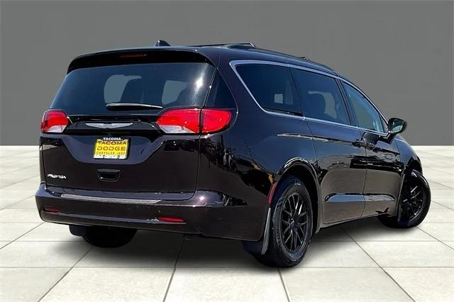 2017 Chrysler Pacifica LX