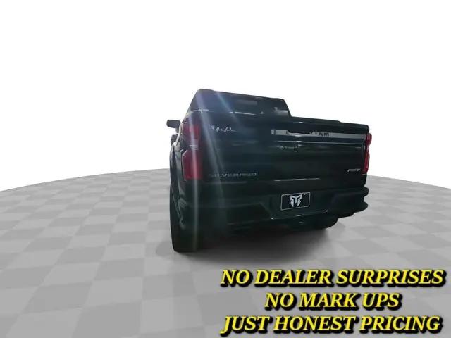 2024 Chevrolet Silverado 1500 4WD Crew Cab Short Bed RST