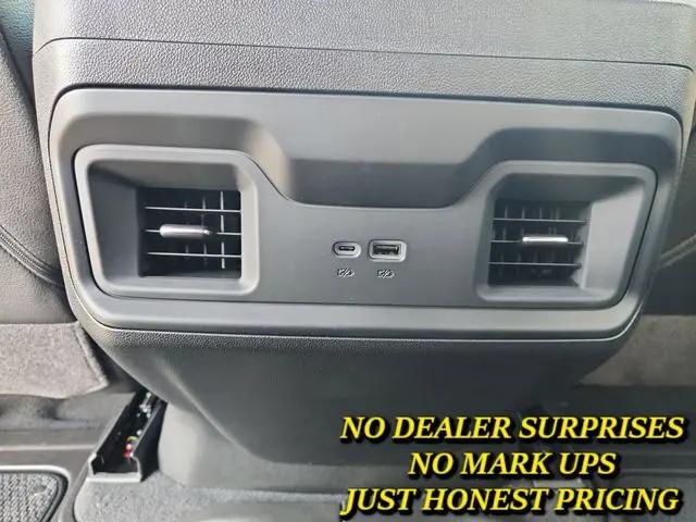 2024 Chevrolet Silverado 1500 4WD Crew Cab Short Bed RST