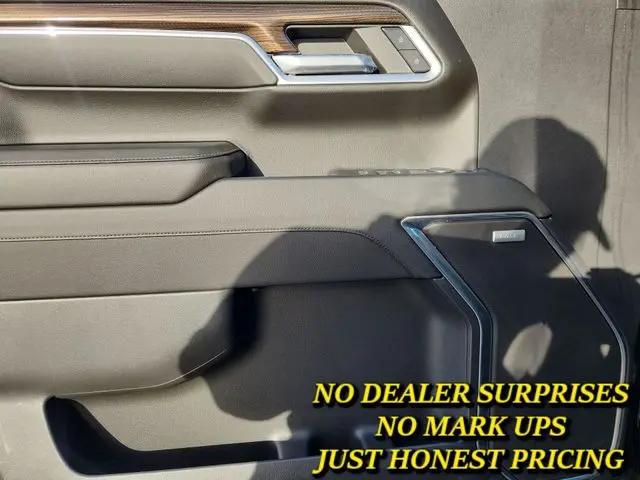 2024 Chevrolet Silverado 1500 4WD Crew Cab Short Bed RST