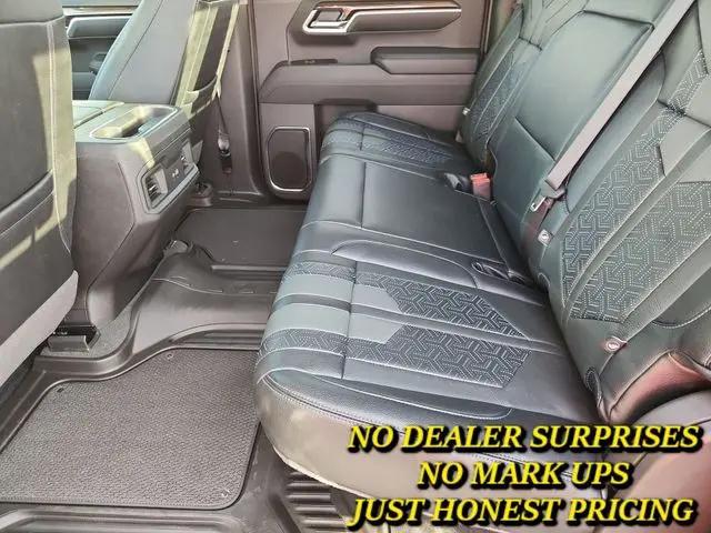 2024 Chevrolet Silverado 1500 4WD Crew Cab Short Bed RST