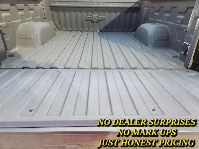 2024 Chevrolet Silverado 1500 4WD Crew Cab Short Bed RST