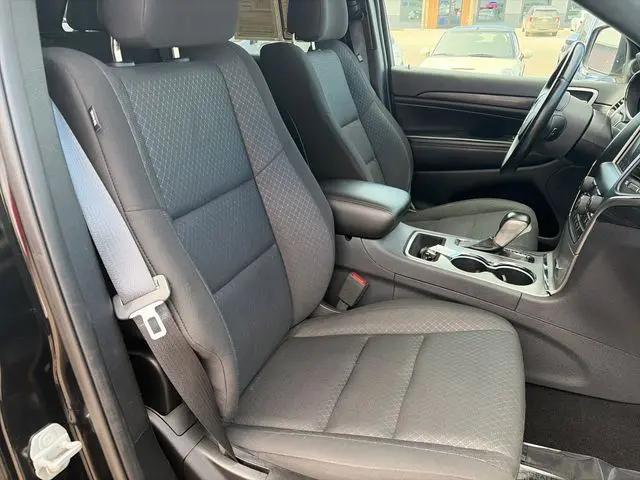 2020 Jeep Grand Cherokee Laredo 4X4