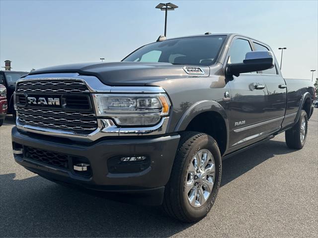 2022 RAM 3500 Limited Crew Cab 4x4 8 Box