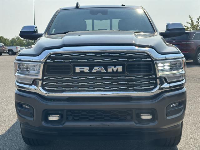 2022 RAM 3500 Limited Crew Cab 4x4 8 Box