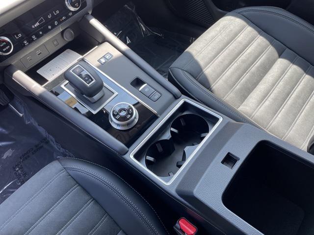 2024 Mitsubishi Outlander PHEV SE S-AWC