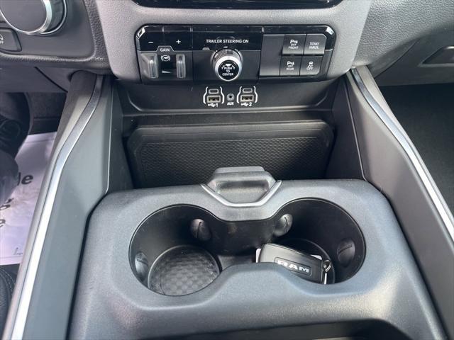 2025 Ram 1500 Big Horn Crew Cab 4x4 64 Box