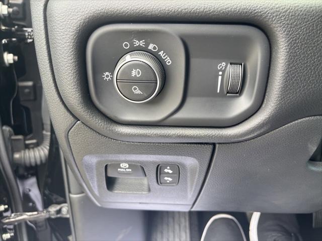 2025 Ram 1500 Big Horn Crew Cab 4x4 64 Box
