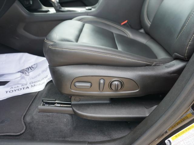 2023 Chevrolet Traverse FWD LT Leather