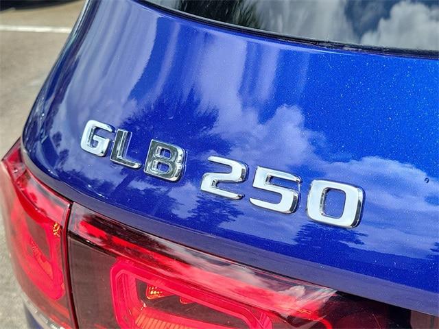 2023 Mercedes-Benz GLB Base