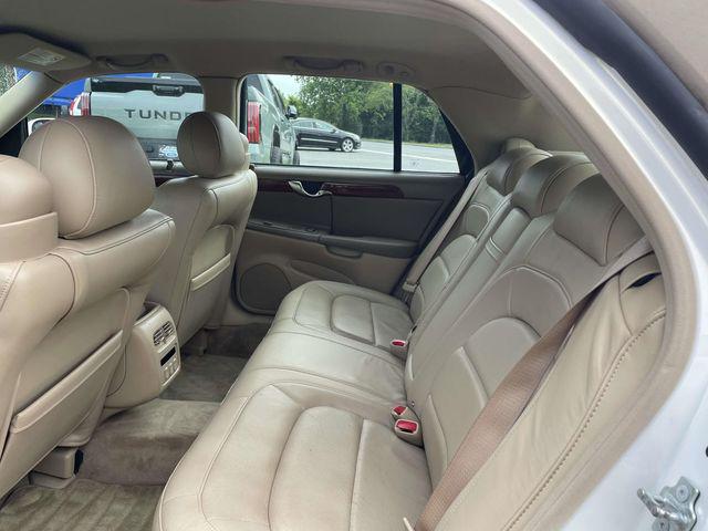 2005 Cadillac DeVille Standard