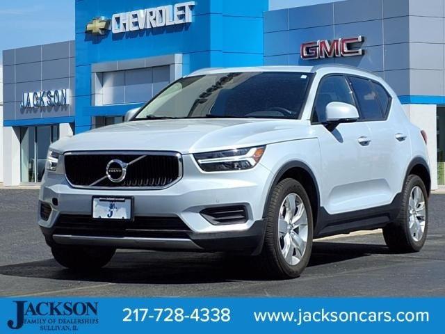 2020 Volvo XC40 T5 Momentum