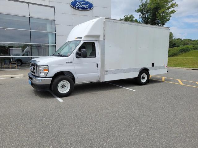 2021 Ford E-350 Cutaway 