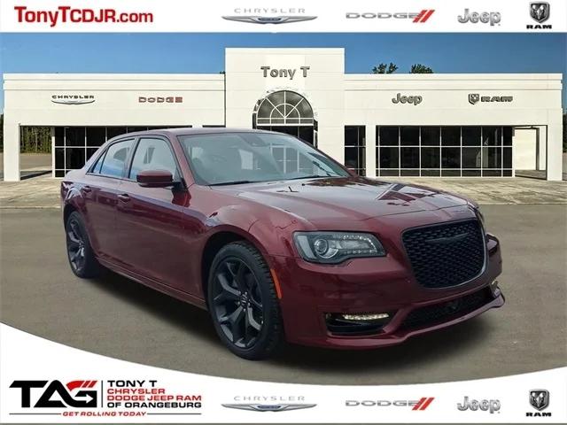 2023 Chrysler 300 Touring L