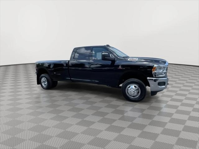 2024 RAM Ram 3500 RAM 3500 TRADESMAN CREW CAB 4X4 8 BOX