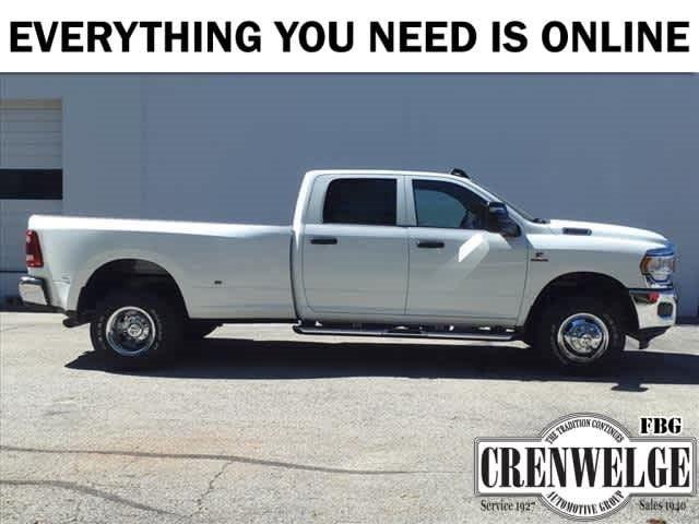 2024 RAM Ram 3500 RAM 3500 TRADESMAN CREW CAB 4X4 8 BOX