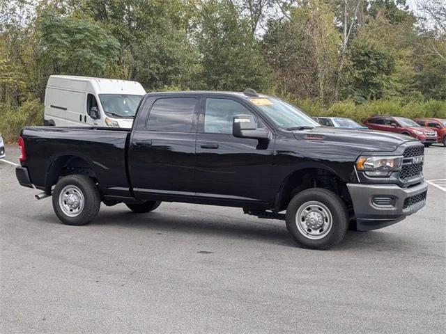 2023 RAM 2500 Tradesman Crew Cab 4x4 64 Box