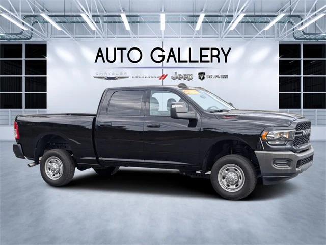 2023 RAM 2500 Tradesman Crew Cab 4x4 64 Box