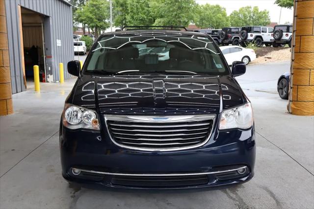 2016 Chrysler Town and Country Touring