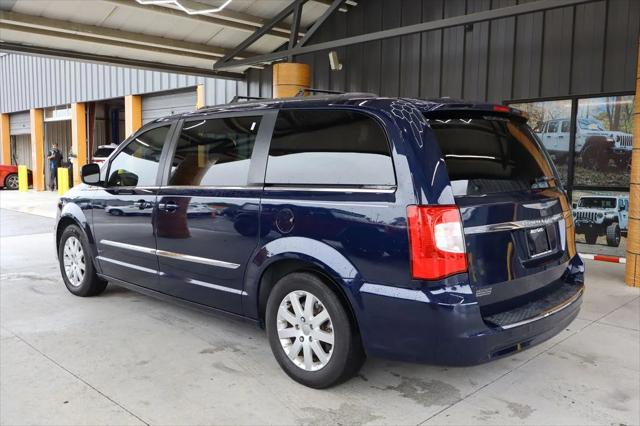 2016 Chrysler Town and Country Touring