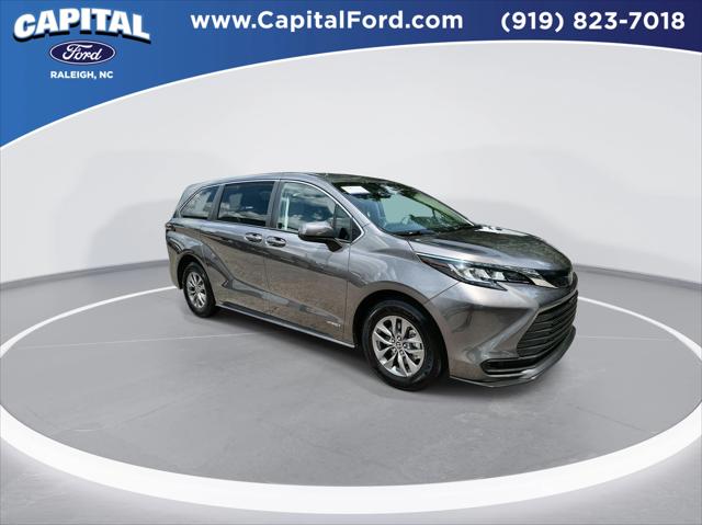 2021 Toyota Sienna LE