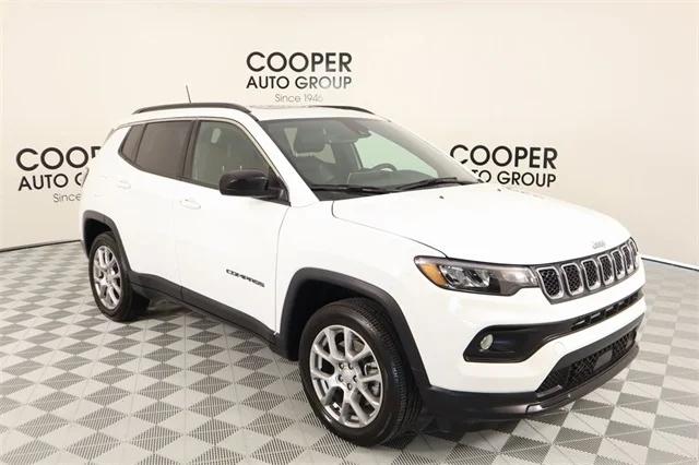 2024 Jeep Compass Latitude Lux FWD