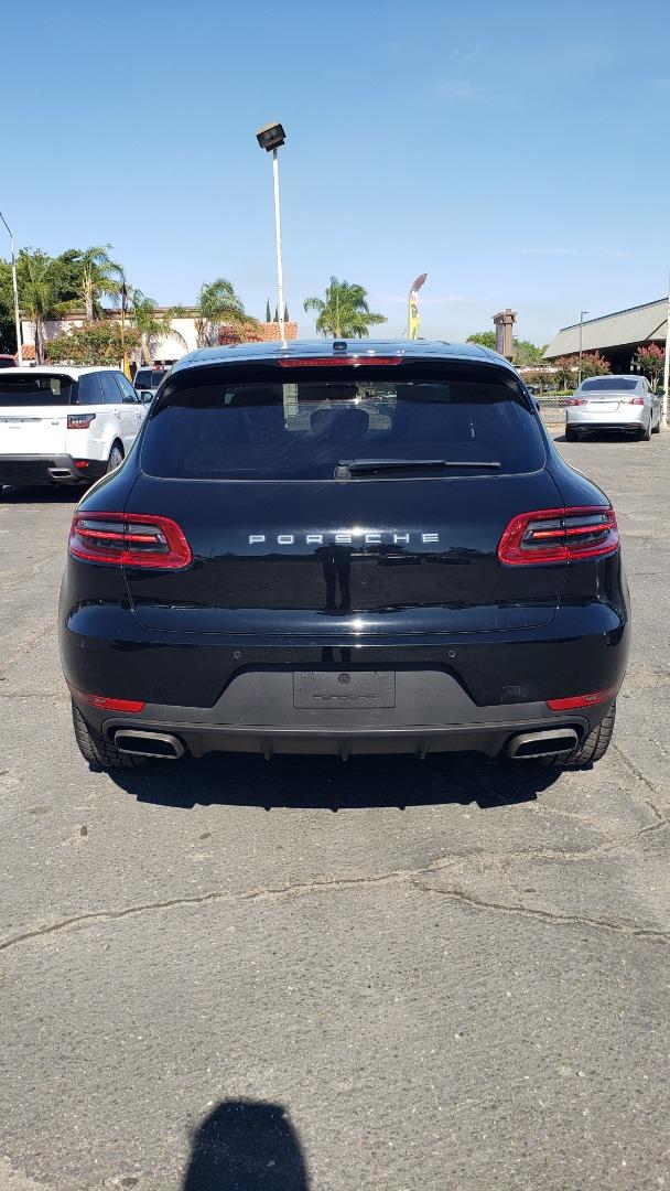 2018 Porsche Macan Sport Edition