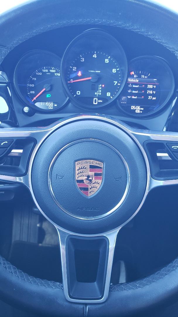 2018 Porsche Macan Sport Edition