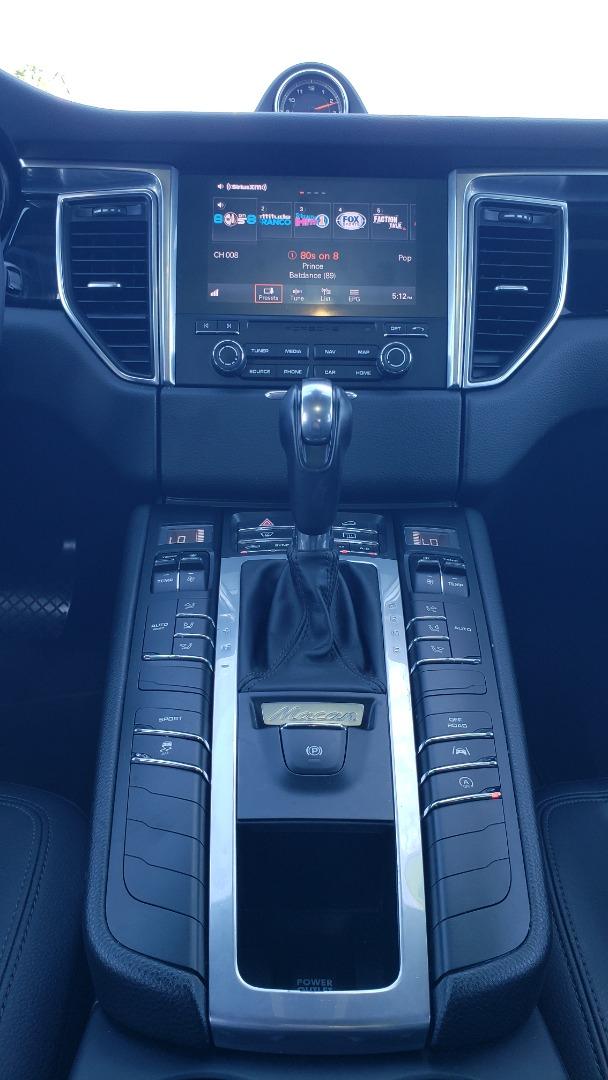 2018 Porsche Macan Sport Edition