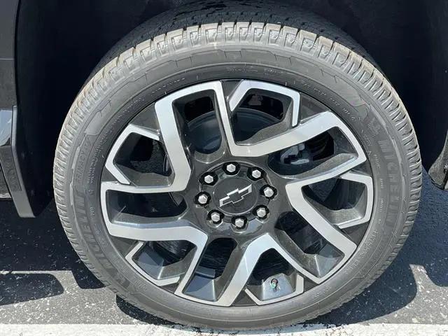 2024 Chevrolet Silverado EV RST