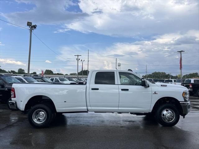 2024 RAM Ram 3500 RAM 3500 TRADESMAN CREW CAB 4X4 8 BOX