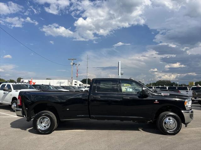 2024 RAM Ram 3500 RAM 3500 TRADESMAN CREW CAB 4X4 8 BOX