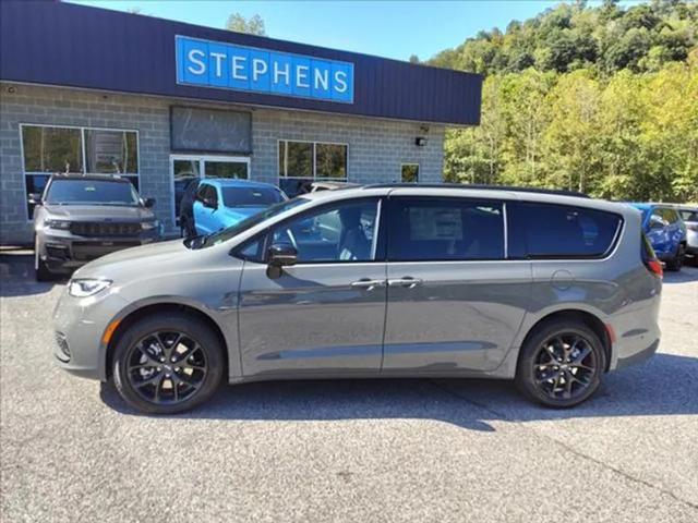 2024 Chrysler Pacifica PACIFICA LIMITED AWD