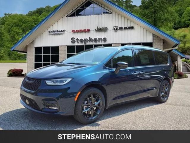 2024 Chrysler Pacifica PACIFICA LIMITED AWD