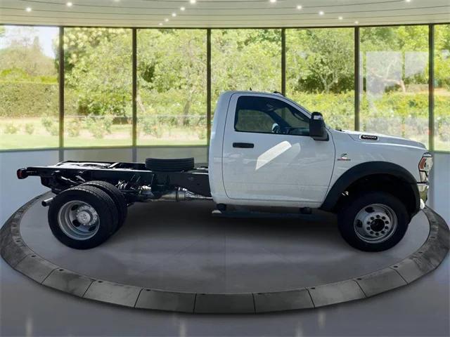 2024 RAM Ram 5500 Chassis Cab RAM 5500 TRADESMAN CHASSIS REGULAR CAB 4X4 60 CA