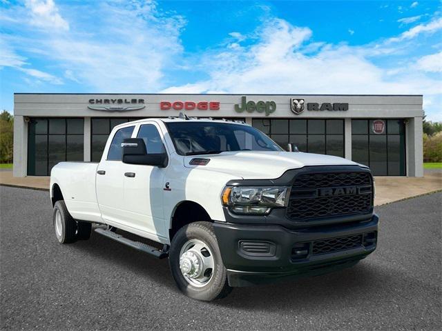 2024 RAM Ram 3500 RAM 3500 TRADESMAN CREW CAB 4X4 8 BOX