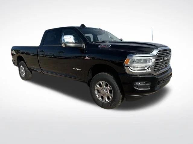 2024 RAM Ram 3500 RAM 3500 LARAMIE CREW CAB 4X4 8 BOX