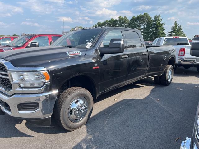 2024 RAM Ram 3500 RAM 3500 TRADESMAN CREW CAB 4X4 8 BOX