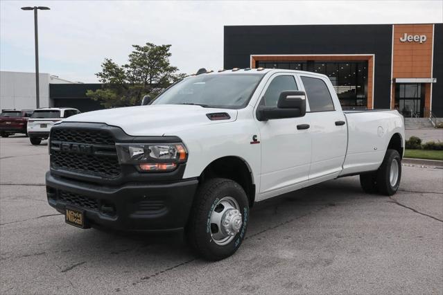 2024 RAM Ram 3500 RAM 3500 TRADESMAN CREW CAB 4X4 8 BOX