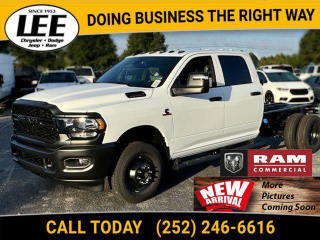 2024 RAM Ram 3500 Chassis Cab RAM 3500 TRADESMAN CREW CAB CHASSIS 4X4 60 CA