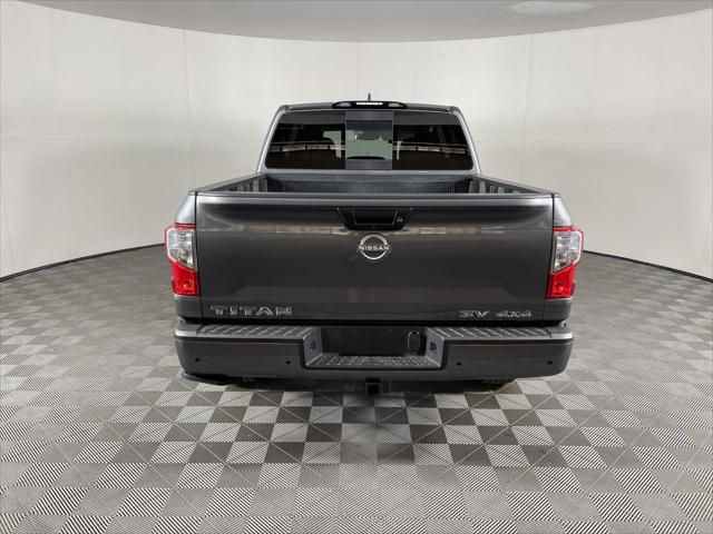 2024 Nissan TITAN Crew Cab SV 4x4