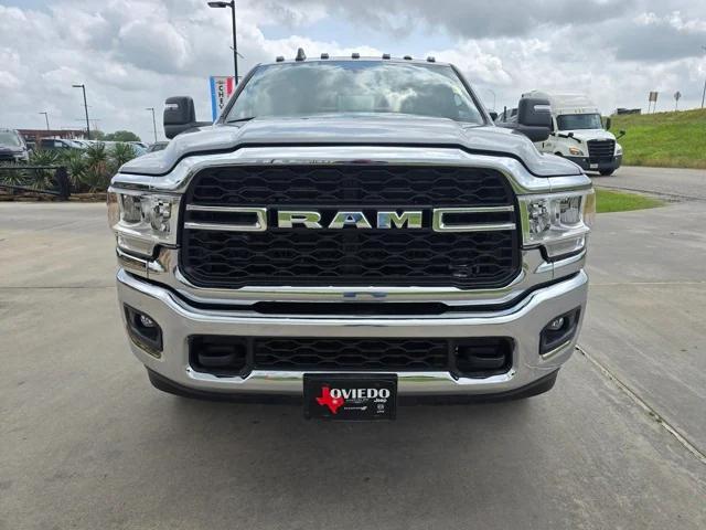2024 RAM Ram 3500 Chassis Cab RAM 3500 TRADESMAN CREW CAB CHASSIS 4X4 60 CA