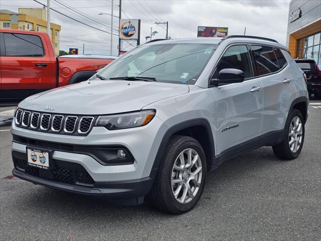 2024 Jeep Compass Latitude Lux FWD