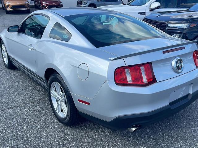 2012 Ford Mustang V6