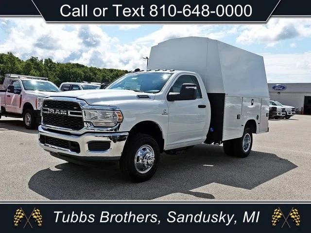 2024 RAM Ram 3500 Chassis Cab RAM 3500 TRADESMAN CHASSIS REGULAR CAB 4X4 60 CA
