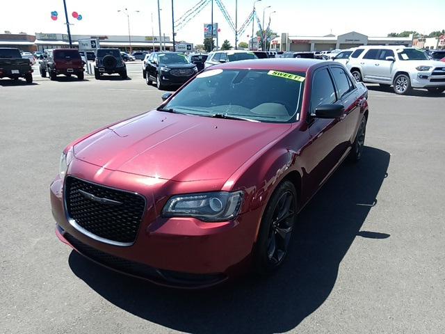 2021 Chrysler 300 Touring